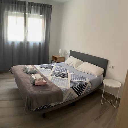 Apartment Tejares 3b *